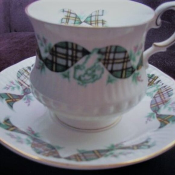Queens Rosina Fine Bone China Tea Cup & Saucer - Picture 4 of 5